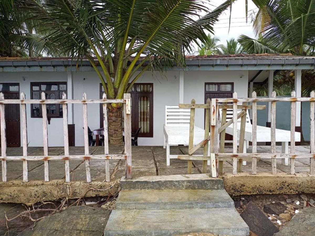 Hotel Rainbow Surf Beach Koggala Exteriér fotografie