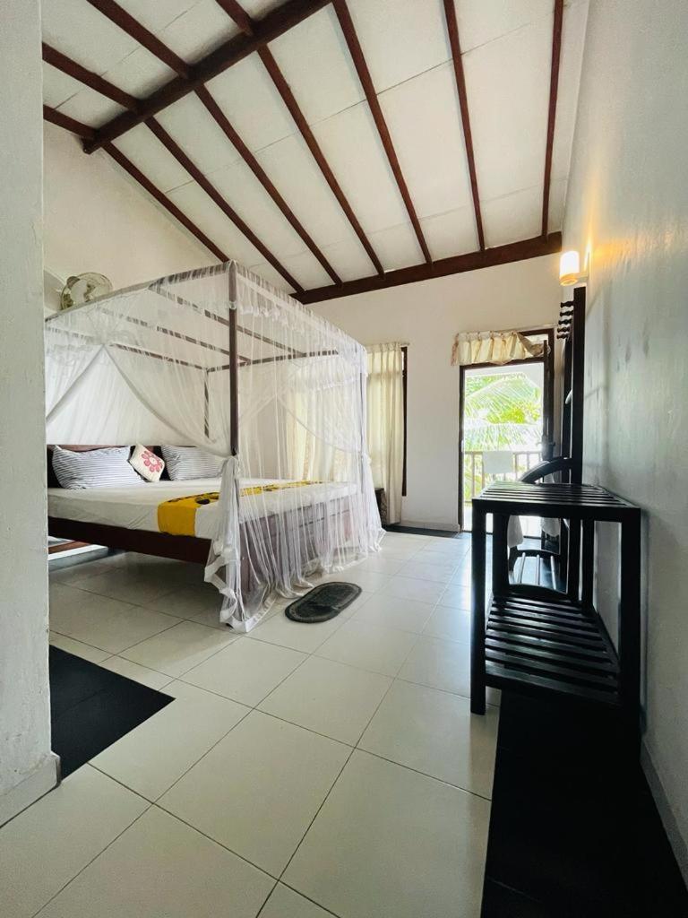 Hotel Rainbow Surf Beach Koggala Exteriér fotografie