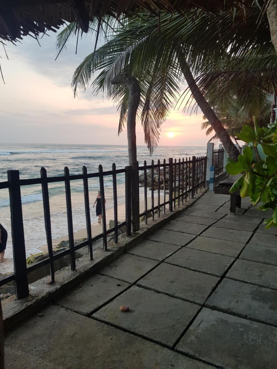 Hotel Rainbow Surf Beach Koggala Exteriér fotografie